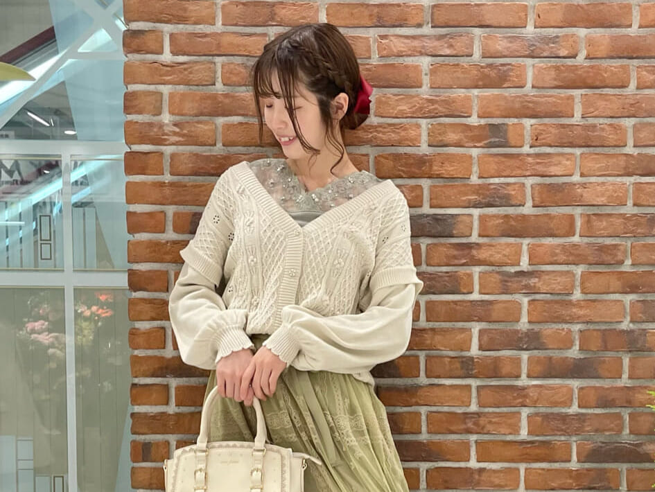 胸元可愛い長袖トップス♡♡春夏カジュアルデートコーデ 胸元可愛い長袖トップス♡♡春夏カジュアルデートコーデ