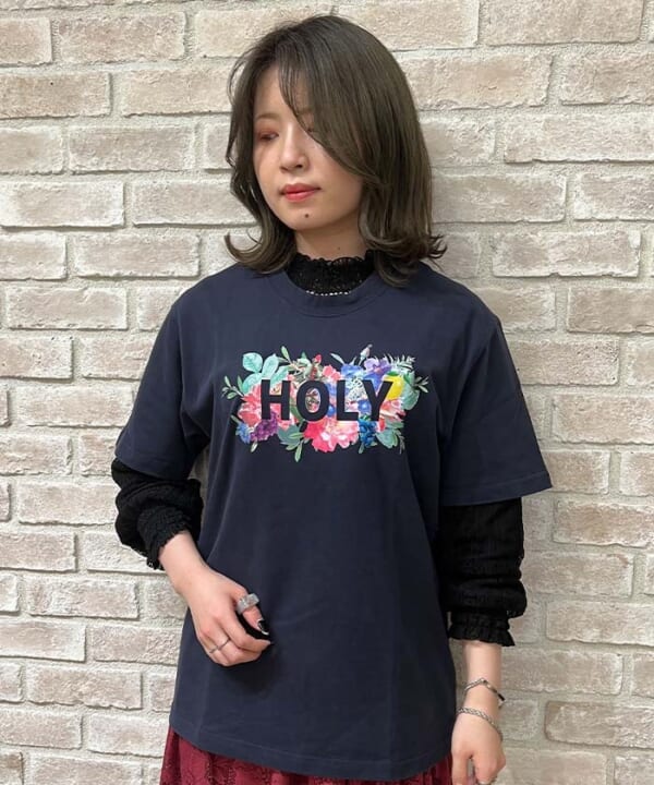 ＨＯＬＹロゴプリントＴシャツ